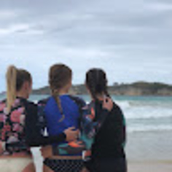 Meet your Posher, Sara-maude - Picture 1 of 1